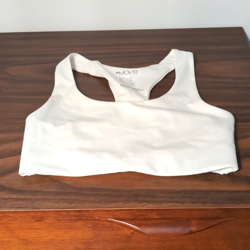 H&M Move Sports Bra